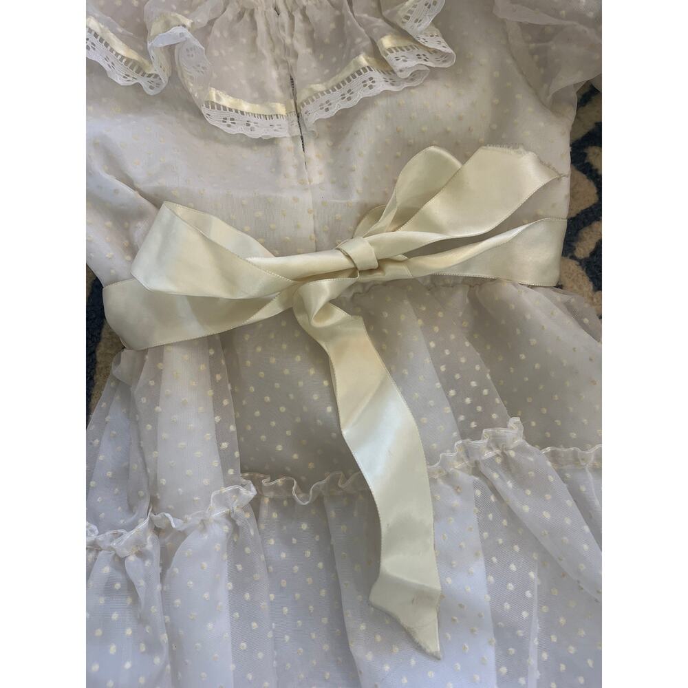 Vintage First Communion Easter White Short Sleeve Lace Dress with Veil - Picture 8 of 12